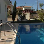 Eve Xιnisteri * Pissouri