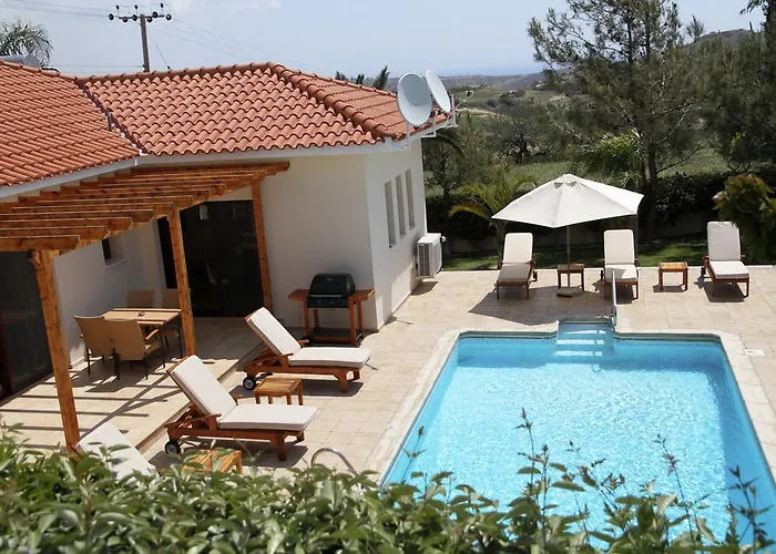 Eve Xιnisteri Pissouri