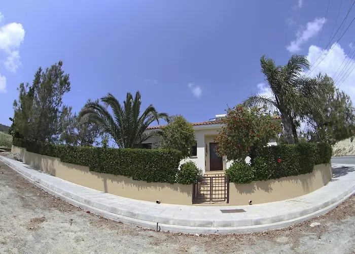 Eve Xιnisteri Vila *