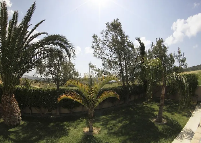 Eve Xιnisteri Vila Pissouri
