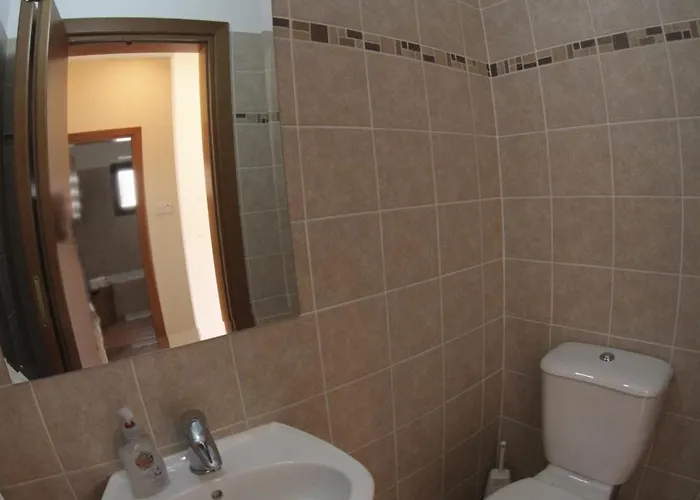 Eve Xιnisteri * Pissouri