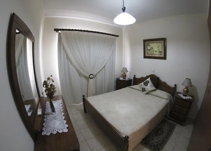 Vila Eve Xιnisteri *